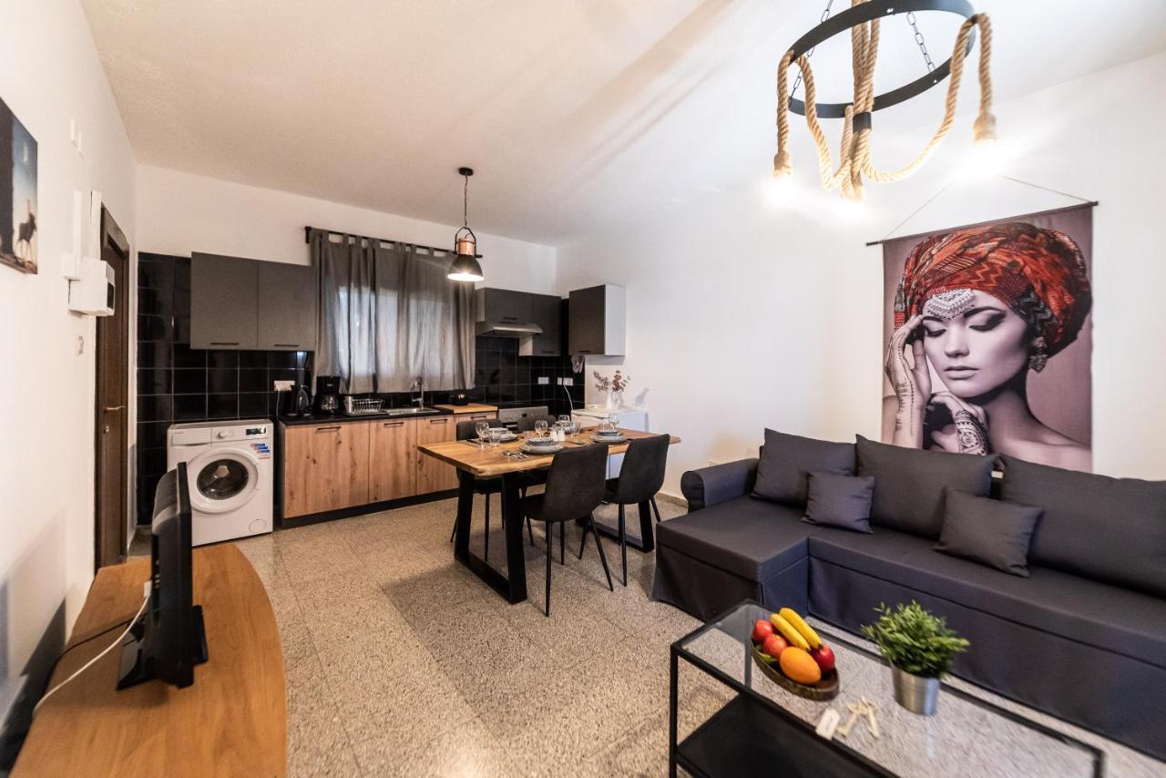 Serenityone - Centrally Located One Bedroom Apt Айя Напа Екстериор снимка