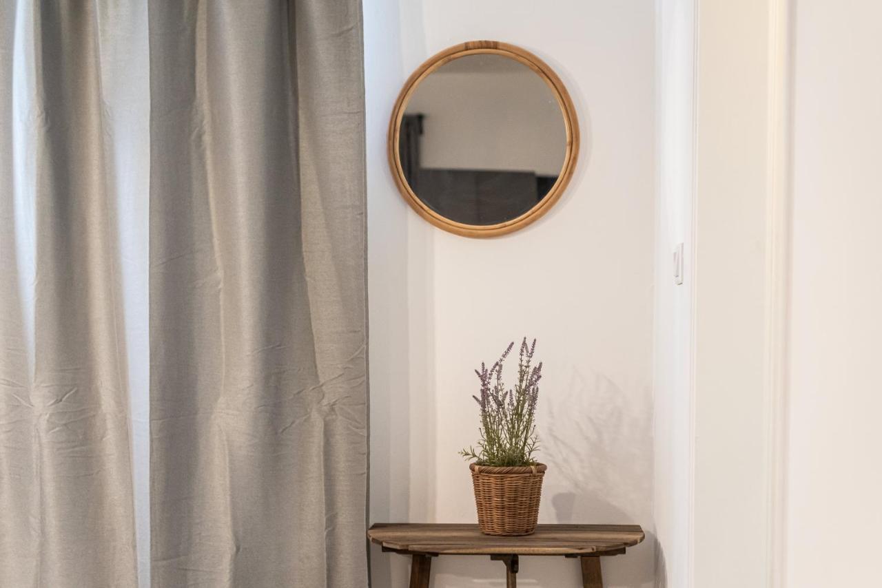 Serenityone - Centrally Located One Bedroom Apt Айя Напа Екстериор снимка