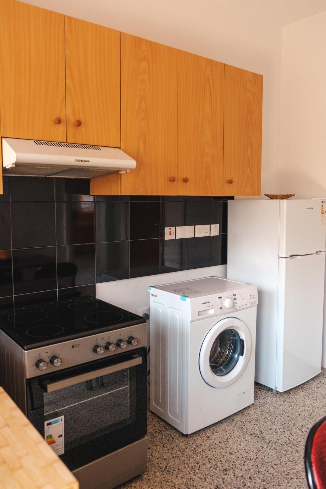 Serenityone - Centrally Located One Bedroom Apt Айя Напа Екстериор снимка