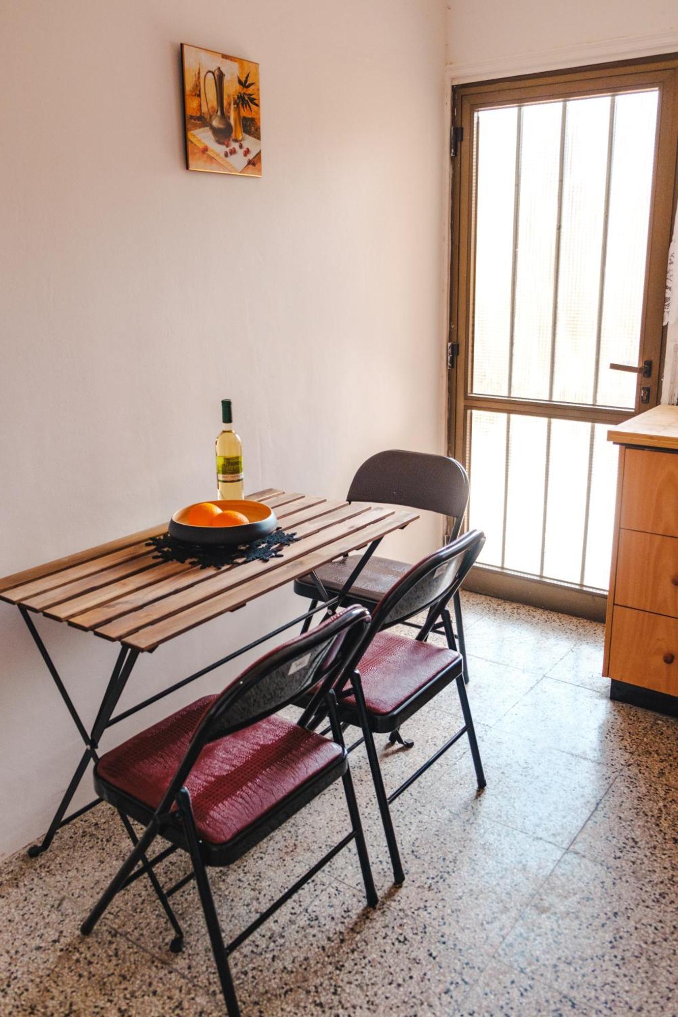 Serenityone - Centrally Located One Bedroom Apt Айя Напа Екстериор снимка