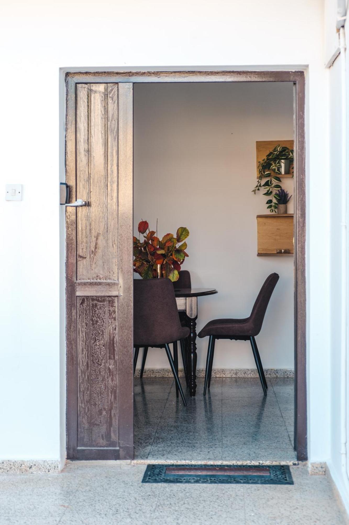 Serenityone - Centrally Located One Bedroom Apt Айя Напа Екстериор снимка